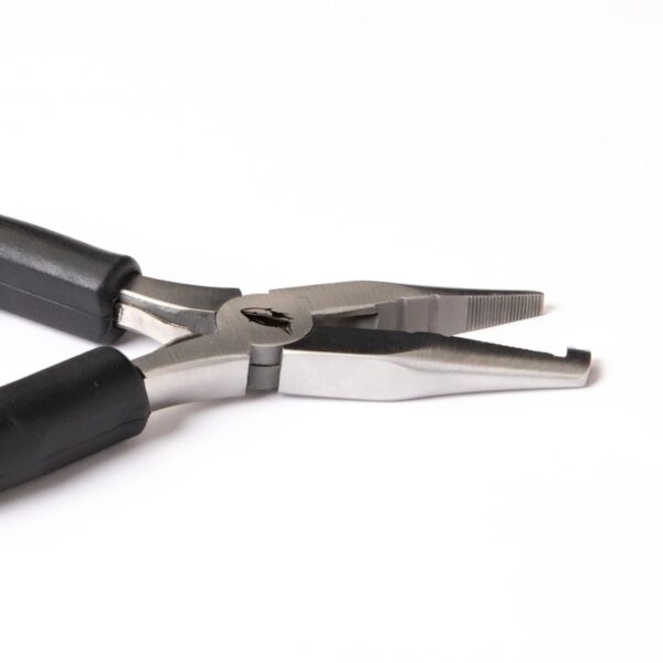 Falkor Fishing Pliers Closed Jaw Close-up